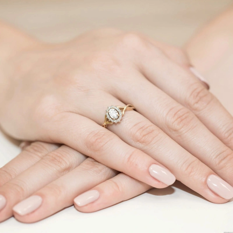 Pierścionek W0182 Diament laboratoryjny 0,40ct żólte złoto