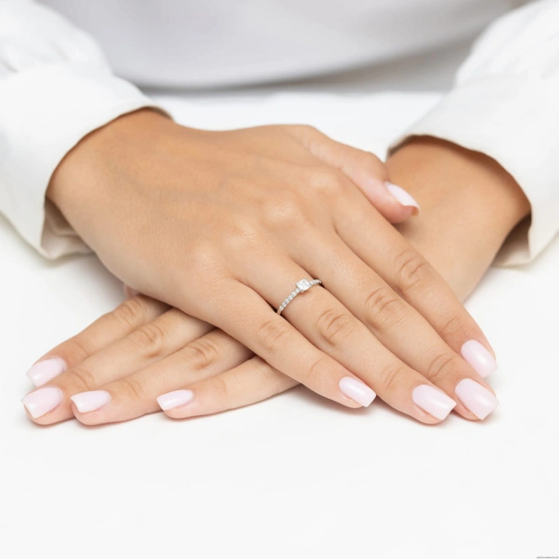Pierścionek W0589 Diament Laboratoryjny 0,30ct białe złoto