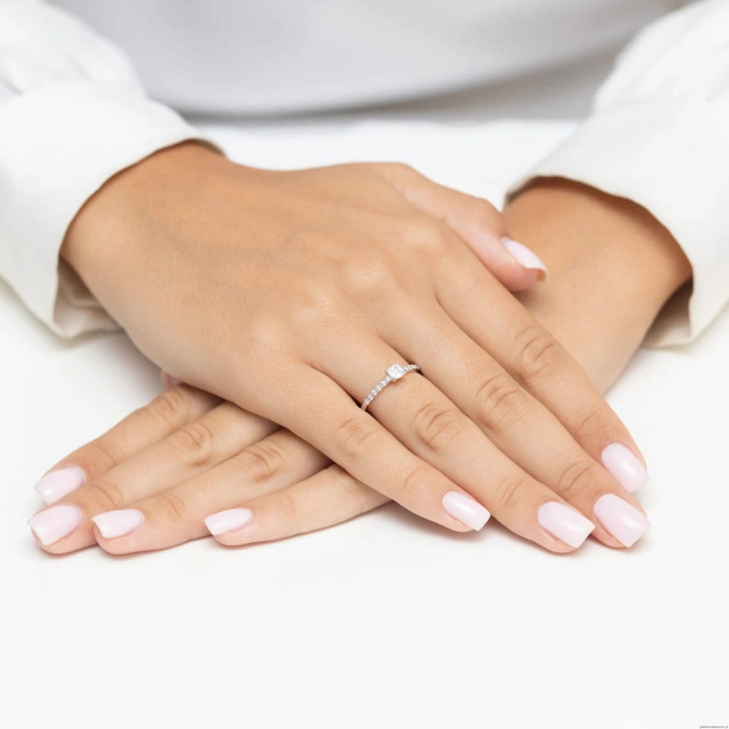 Pierścionek W0589 Diament Laboratoryjny 0,30ct różowe złoto