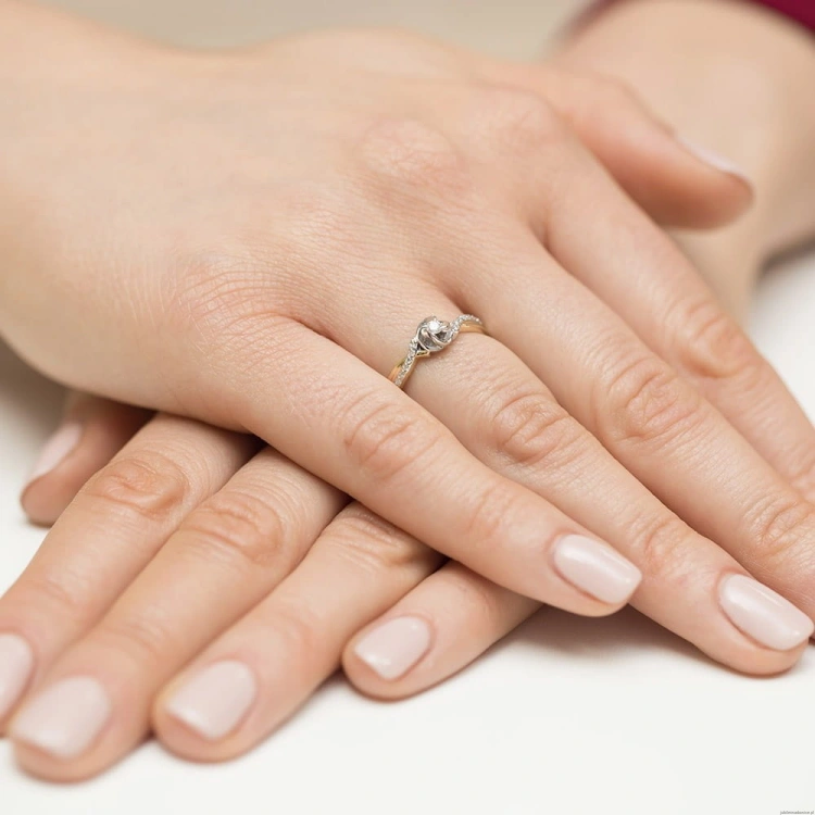 Pierścionek W420 Diament 0,04ct żółte złoto OUTLET - Rozmiar 15
