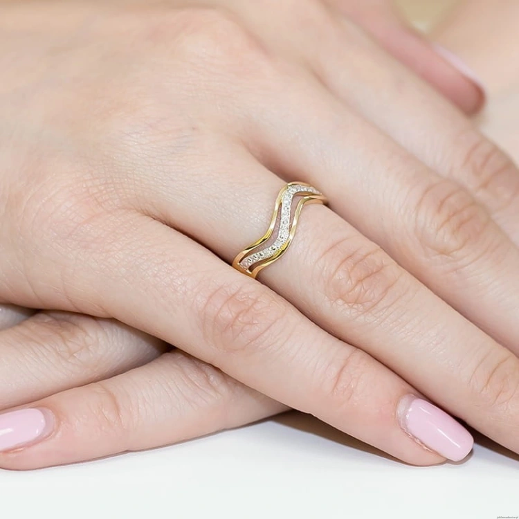 Pierścionek W0116 z diamentami Żółte złoto 375