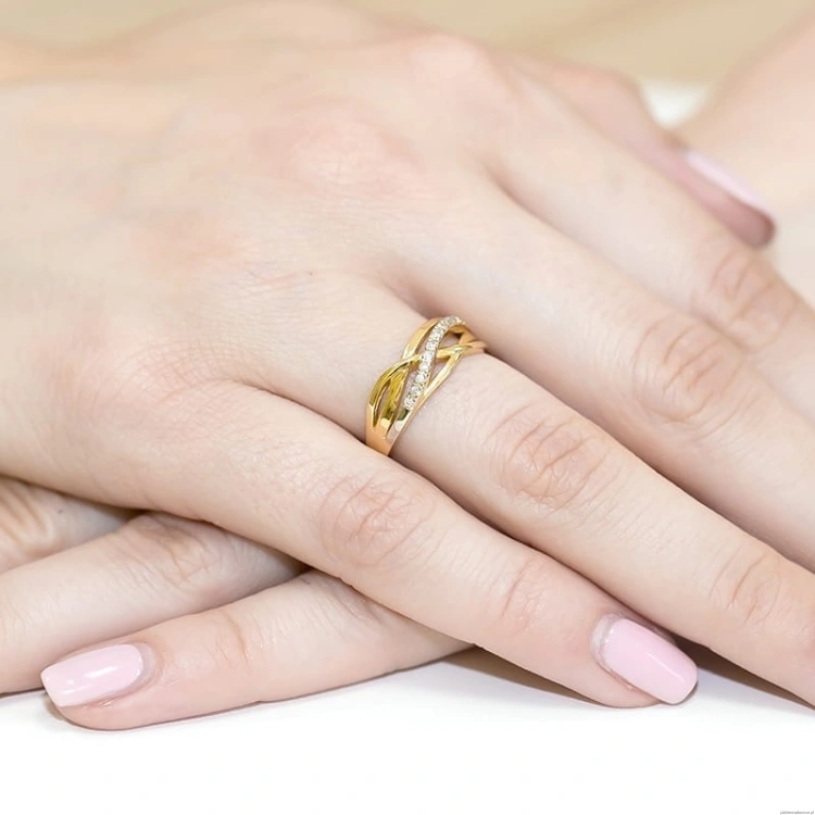 Pierścionek W0157 z diamentami Żółte złoto 375