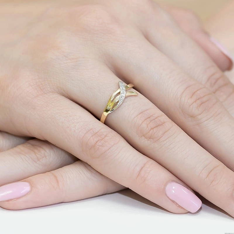 Pierścionek W0179 z diamentami Żółte złoto 375