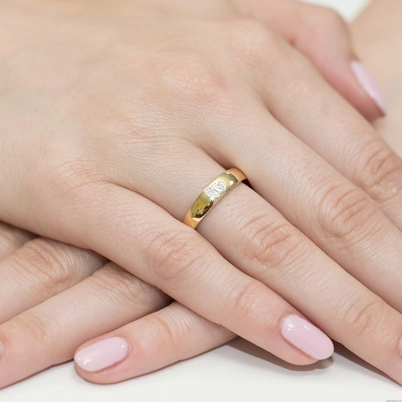 Pierścionek W0189 z diamentami Żółte złoto 375