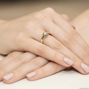 Pierścionek W0320 Diament 0,30ct Żółte złoto 375