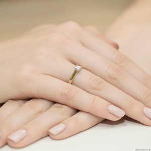 Pierścionek W0347 Diament 0,30ct Żółte złoto 375
