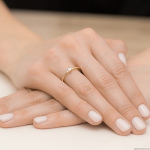 Pierścionek W0464 Diament 0,01ct Żółte złoto 375