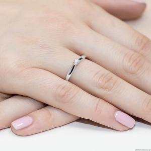 Pierścionek W0045 Diament 0,10ct Białe złoto 375