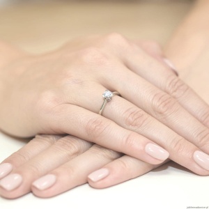 Pierścionek W0047 Diament 0,30ct Białe złoto 375