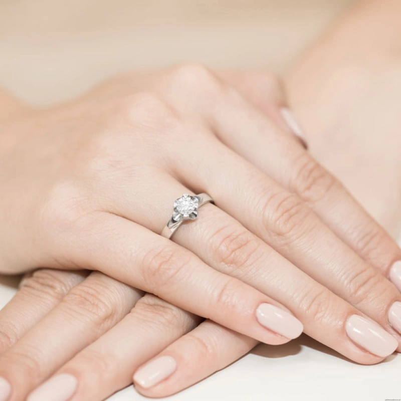 Pierścionek W0155 Diament 0,50ct Białe złoto 375