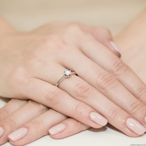 Pierścionek W0220B Diament 0,30ct Białe złoto 375