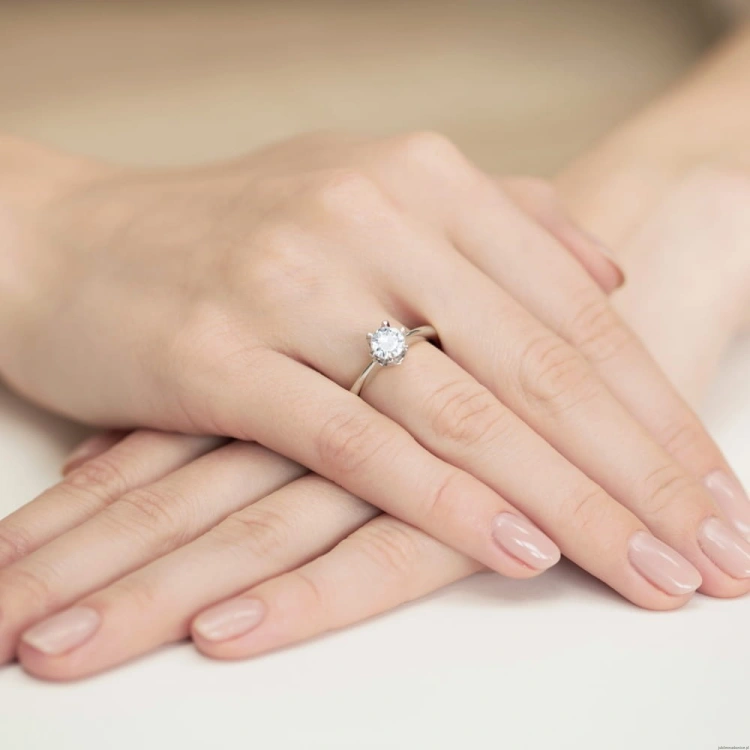 Pierścionek W0220B Diament 0,70ct Białe złoto 375