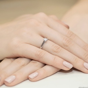 Pierścionek W0347 Diament 0,30ct białe złoto 375