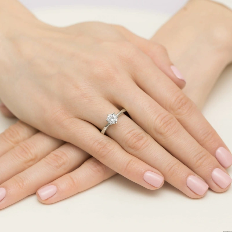 Pierścionek W0482 Diament 0,70ct białe złoto 375