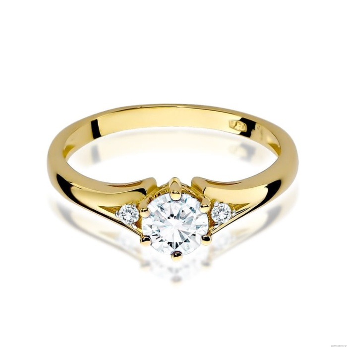 Pierścionek W0076 Biały Szafir 0,60ct żółte złoto 375