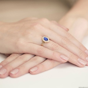 Pierścionek W0182 Szafir 0,90ct żółte złoto 375