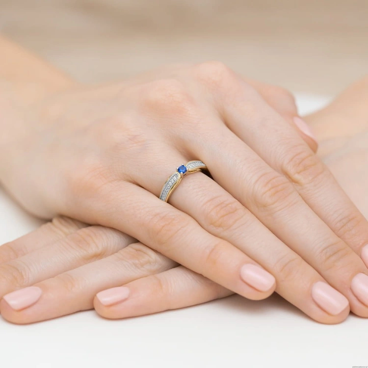 Pierścionek W0449 Szafir 0,15ct żółte złoto 375