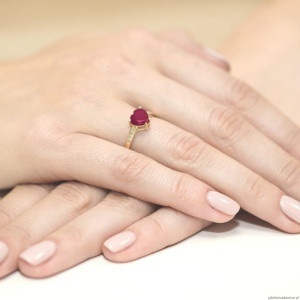 Pierścionek W0031 Rubin 1,70ct żółte złoto 375