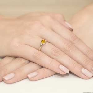 Pierścionek W0076 Cytryn 0,50ct żółte złoto 375