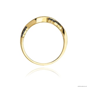 Pierścionek W0096 z czarnymi Diamentami żółte złoto 375