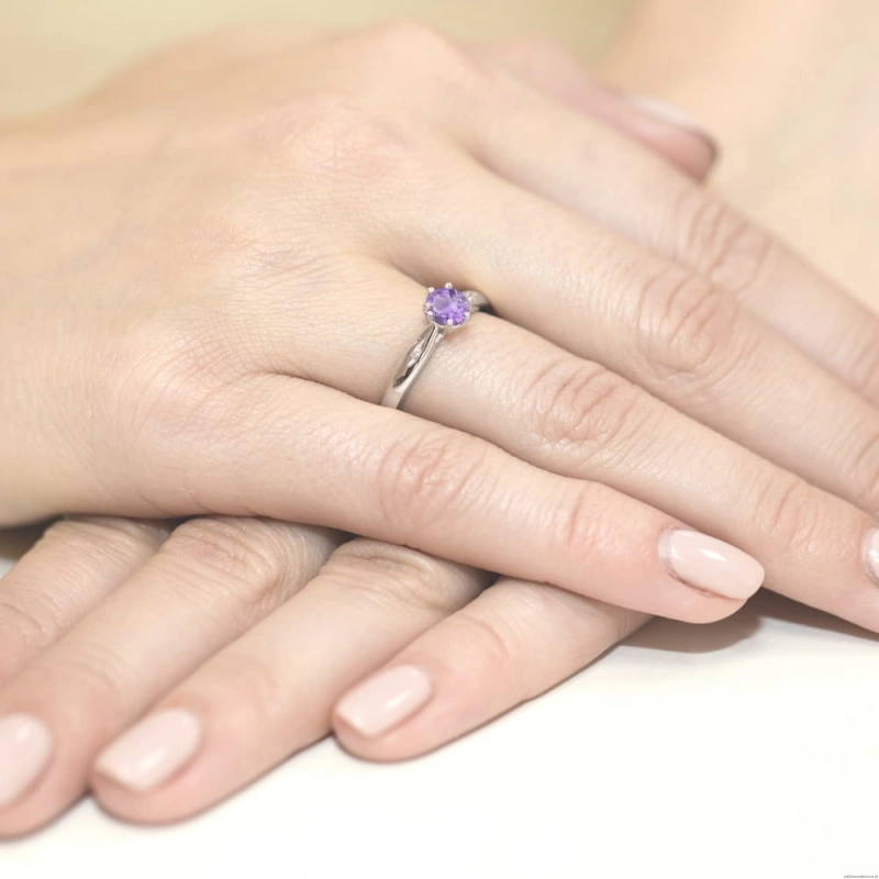 Pierścionek W0074 Ametyst 0,50ct białe złoto 375