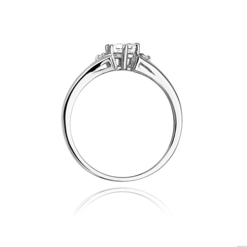 Pierścionek W0076 Biały Szafir 0,60ct białe złoto 375