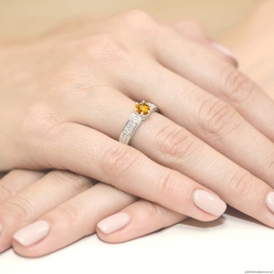 Pierścionek W0075 Cytryn 0,50ct białe złoto 375