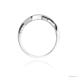 Pierścionek W0096 z czarnymi Diamentami białe złoto 375