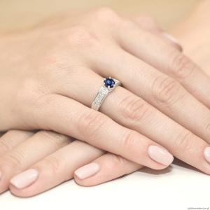 Pierścionek W0075 Szafir 0,50ct białe złoto 375