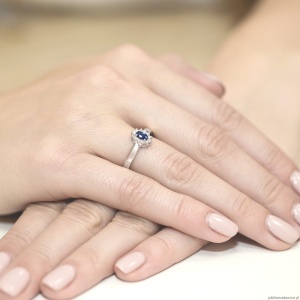 Pierścionek W0026 Szafir 0,30ct białe złoto 375
