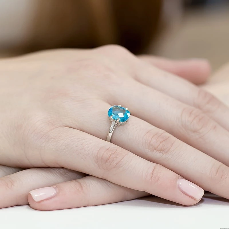 Pierścionek W0038 Topaz Swiss 2,40ct białe złoto 375