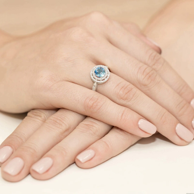 Pierścionek W0274 Topaz Swiss 0,80ct białe złoto 375