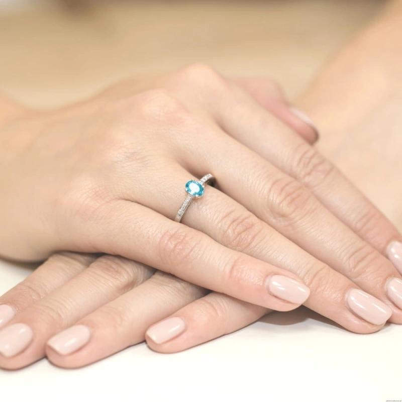Pierścionek W0067 Topaz Swiss 0,50ct białe złoto 375