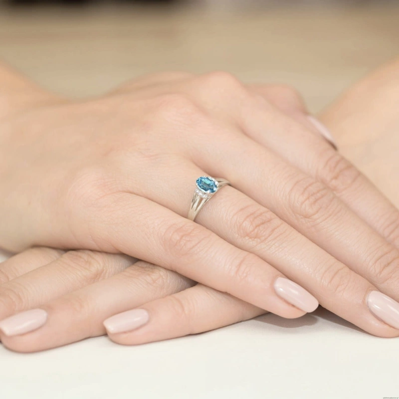 Pierścionek W0005 Topaz Swiss 0,50ct białe złoto 375