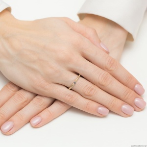 Pierścionek W0601 Czarny Diament 0,02ct żółte złoto 375