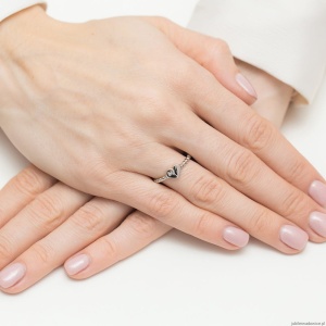 Pierścionek W0637 Diament 0,01ct białe złoto 375