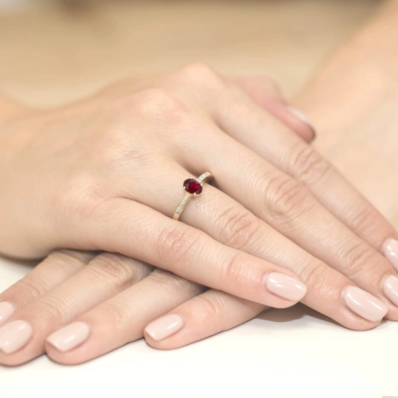 Pierścionek W0067 Rodolit 0,50ct żółte złoto 375