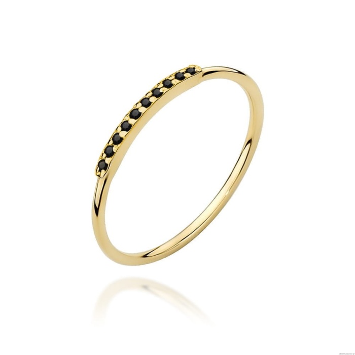 Pierścionek W0509 z czarnymi Diamentami żółte złoto 375
