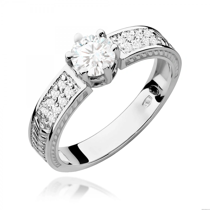 Pierścionek W0075 Biały Szafir 0,60ct białe złoto 375