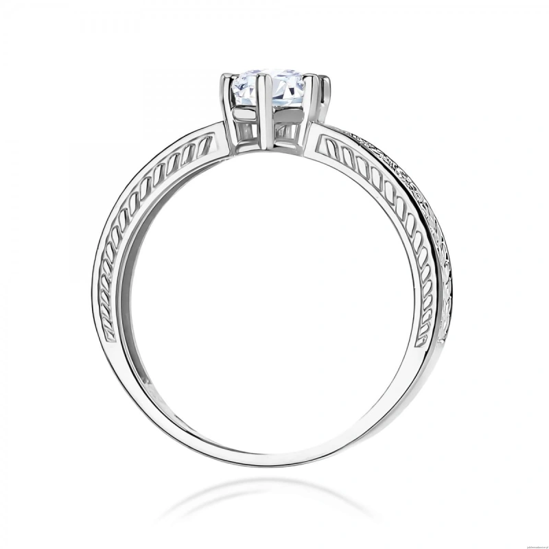 Pierścionek W0075 Biały Szafir 0,60ct białe złoto 375