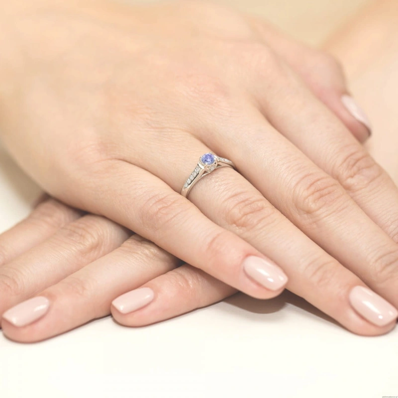 Pierścionek W0016 Tanzanit 0,35ct białe złoto 375
