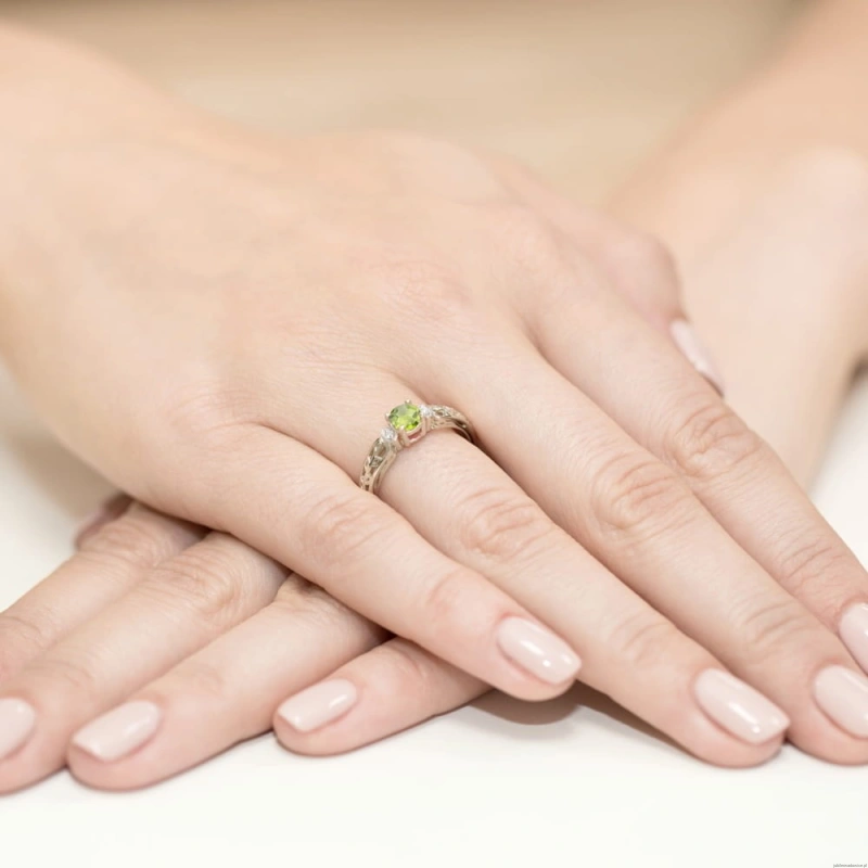 Pierścionek W0014 Oliwin 0,60ct białe złoto 375