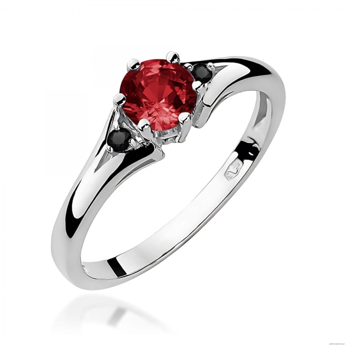 Pierścionek W0076 Granat 0,60ct białe złoto 375 z czarnymi diamentami