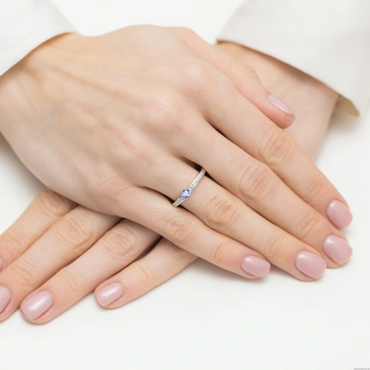 Pierścionek W0288 Tanzanit 0,15ct białe złoto 375