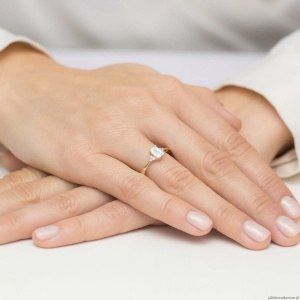 Pierścionek W0002 Diament Laboratoryjny 0,60ct żółte złoto 375