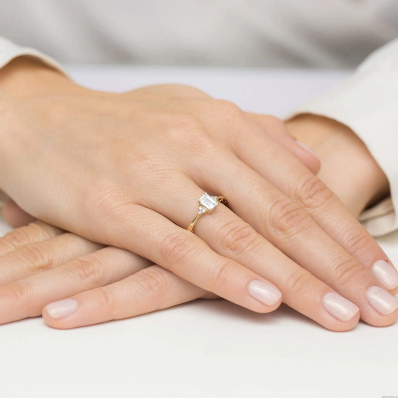 Pierścionek W0002 Diament Laboratoryjny 0,60ct żółte złoto 375