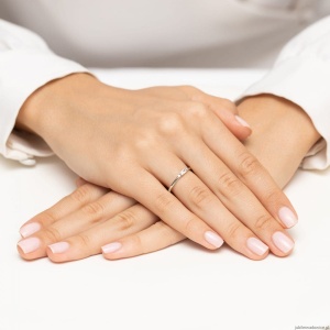 Pierścionek W0714 Diament 0,13ct białe złoto 375