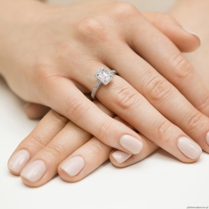 Pierścionek W0422 Diament Laboratoryjny 0,60ct białe złoto 375