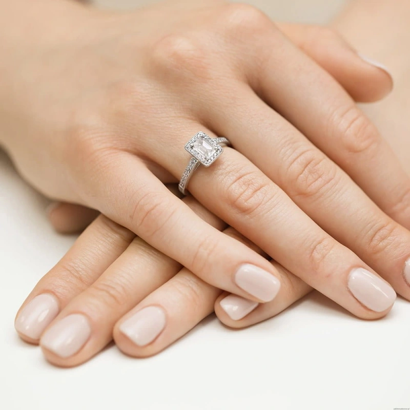 Pierścionek W0422 Diament Laboratoryjny 0,60ct białe złoto 375