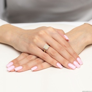 Pierścionek W0574 z diamentami żółte złoto 375